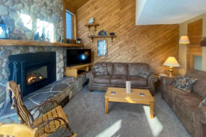 Lutsen Mountain Townhome - 2 Mi to Lake Superior!